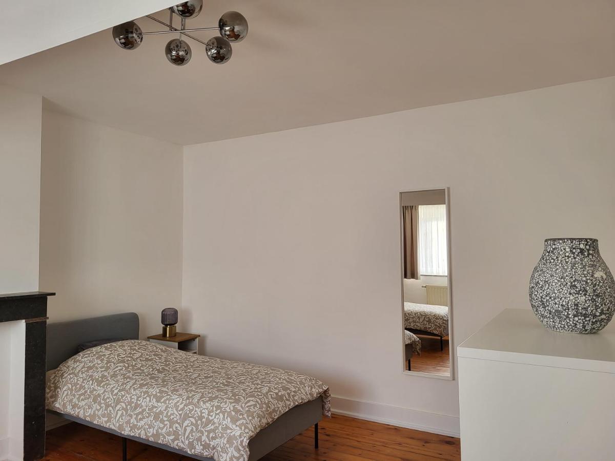 Brussels Bed & Blockchain Private Rooms With Shared Bathroom Etterbeek Ngoại thất bức ảnh