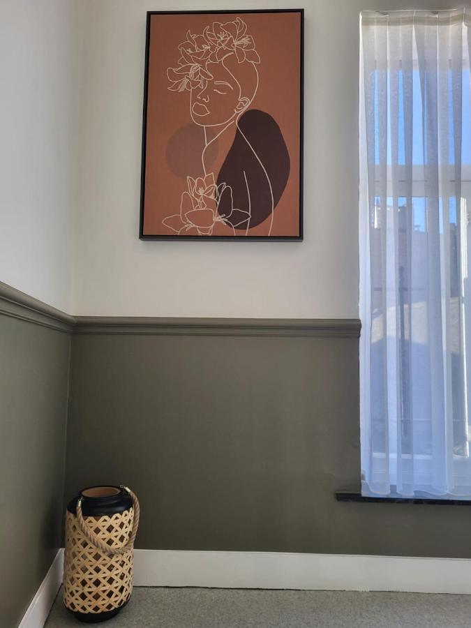 Brussels Bed & Blockchain Private Rooms With Shared Bathroom Etterbeek Ngoại thất bức ảnh