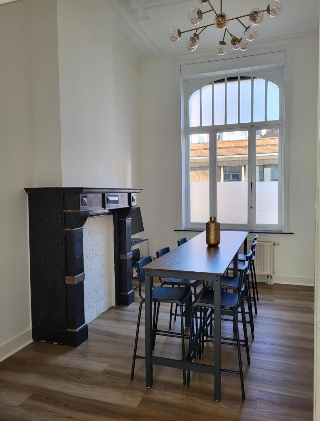Brussels Bed & Blockchain Private Rooms With Shared Bathroom Etterbeek Ngoại thất bức ảnh