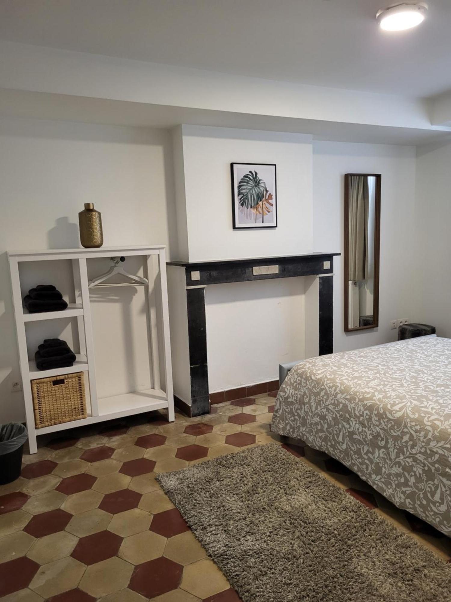 Brussels Bed & Blockchain Private Rooms With Shared Bathroom Etterbeek Phòng bức ảnh