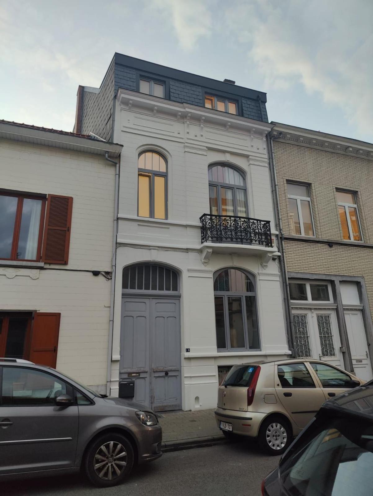Brussels Bed & Blockchain Private Rooms With Shared Bathroom Etterbeek Ngoại thất bức ảnh